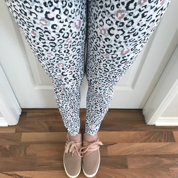 Mrsalliexo Pants - NOT AVAILABLEEE